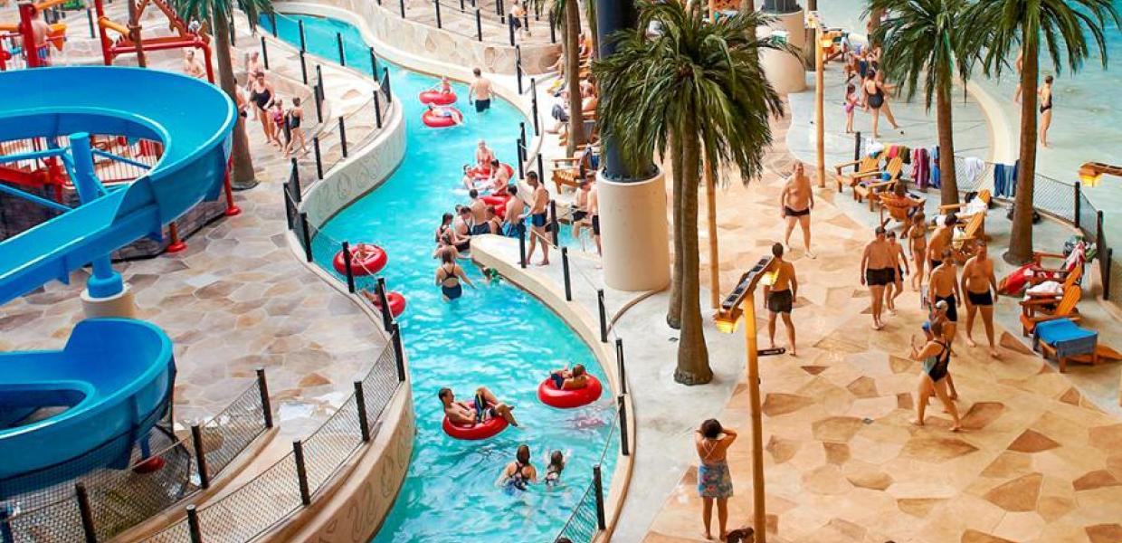 Probiert einige der vielen Wasseraktivitäten für die ganze Familie in der riesigen Ferienanlage Lalandia aus.